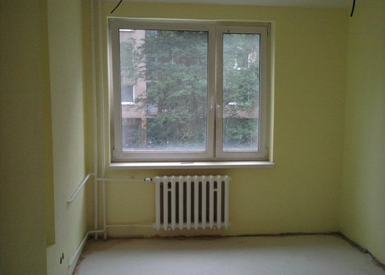 Renovace omítek a stropů,štukování,malířské práce,nátěry radiátorů v bytě 3+1