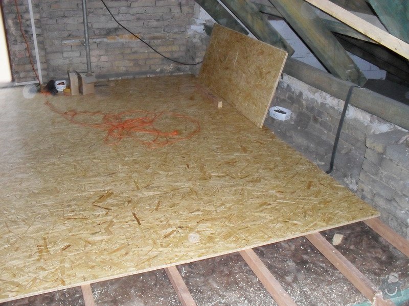Zateplení podlahy v podkroví: SDC13331