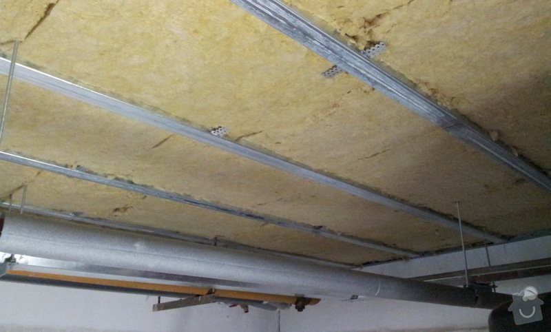 Odhlučnění stropu 30 m2 - mezi kotelnou a bytem nad kotelnou: 20120620_092633