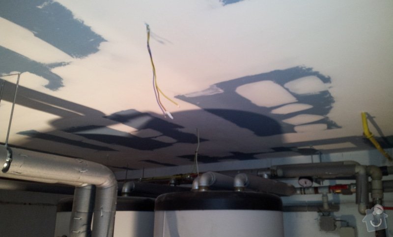 Odhlučnění stropu 30 m2 - mezi kotelnou a bytem nad kotelnou: 20120622_100930