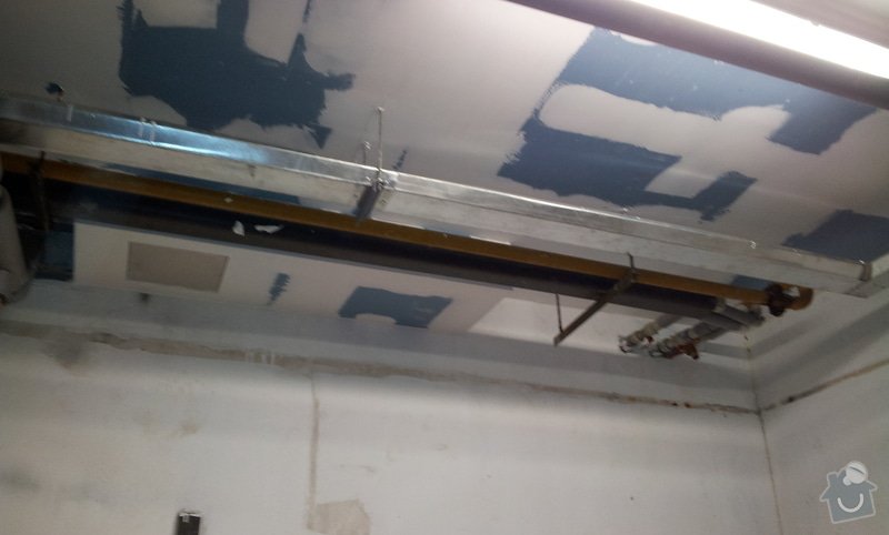 Odhlučnění stropu 30 m2 - mezi kotelnou a bytem nad kotelnou: 20120622_105351