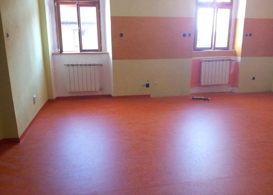 Marmoleum Home - Pokládka podlahy a obložení stěny