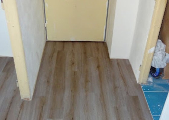 Dodávka a pokládka podlahových krytin v bytě 3+kk