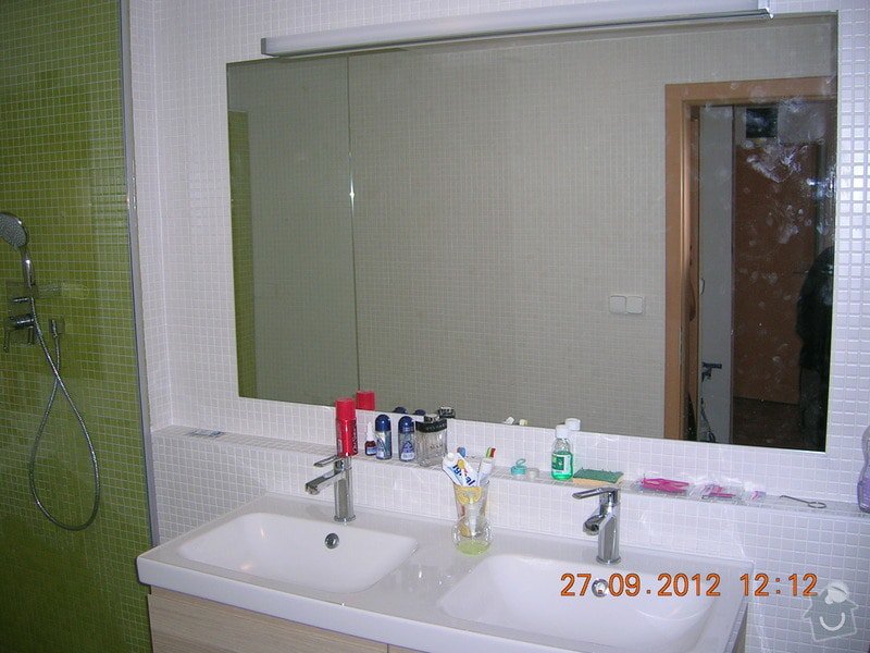 Kompletní rekonstrukce koupelny  (170x300cm) a WC: DSCN4677