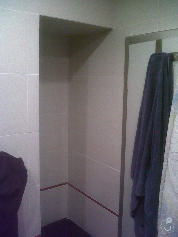 Zrcadlo a poličky do koupelny: IMG01285-20121015-2056