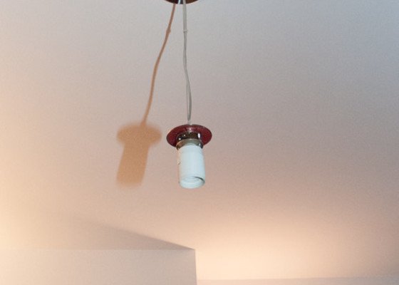 Výměna závěsné lampy + vyspravení malby stropu