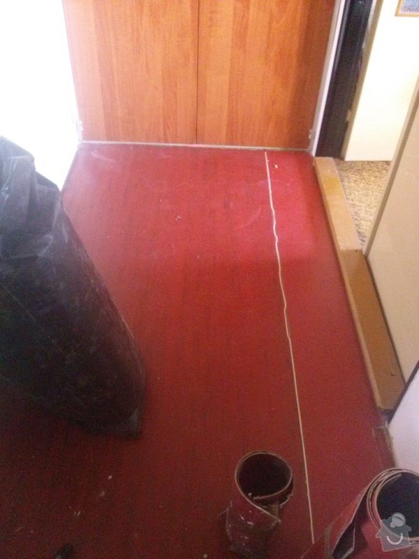 Rekonstrukce podlahy v kuchyni a chodbě  : CAM00069