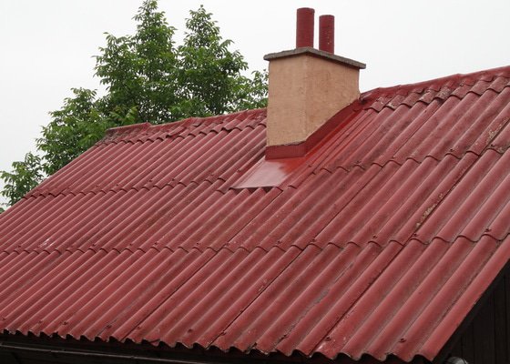 Oprava a nátěr střechy chaty - stav před realizací