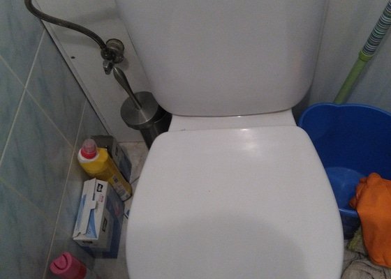 Protékající WC - výměna vypouštěcího ventilu