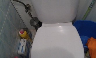 Protékající WC - výměna vypouštěcího ventilu - stav před realizací