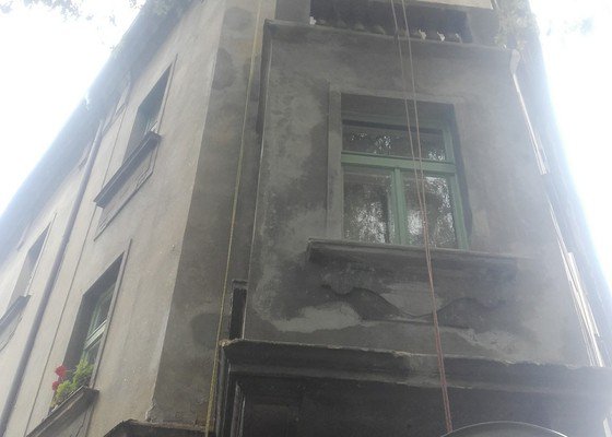 Oprava fasády štítu činžovního domu