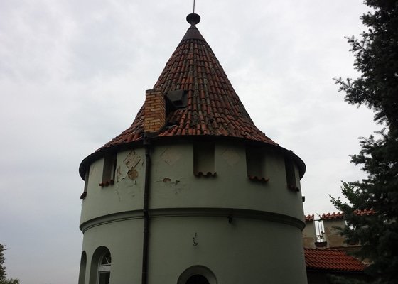 Oprava strechy historickeho domu