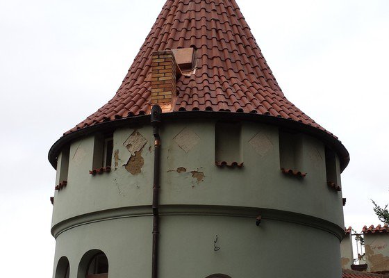 Oprava strechy historickeho domu