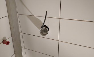 Drobne elektrikarske prace v koupelne - stav před realizací