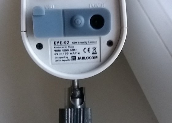 Umistit kameru Jablotron na zdí včetně napojení na elektriku. - stav před realizací