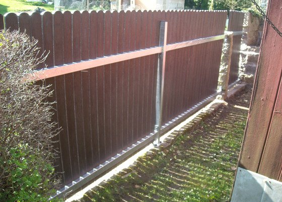 Montáž plotu