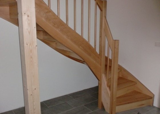 Dřevěné samonosné schody
