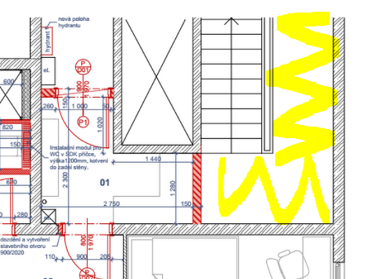 Vybudování komory na chodbě panelového domu - stav před realizací