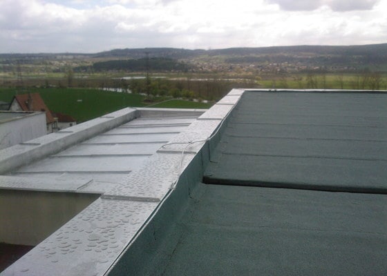Oprava ploche střechy