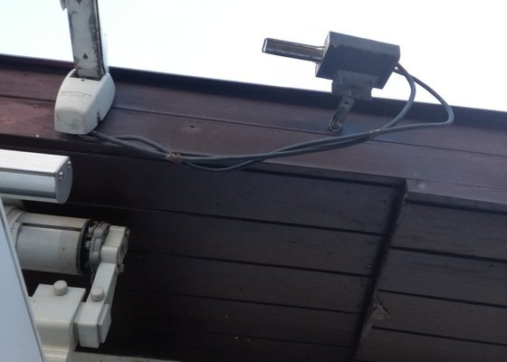 Oprava elektrického zatahovani strechy