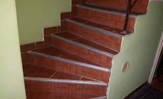 Renovace schodiště - stav před realizací