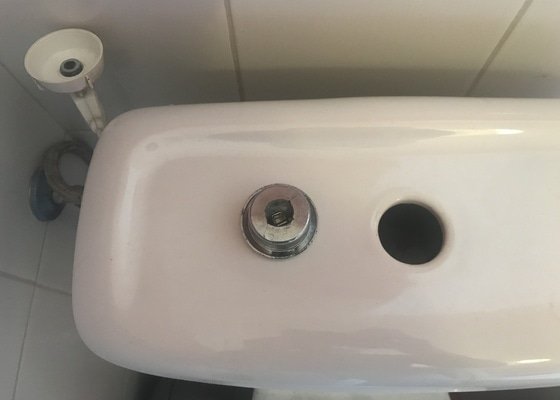 Výměna vypouštěcího ventilu wc