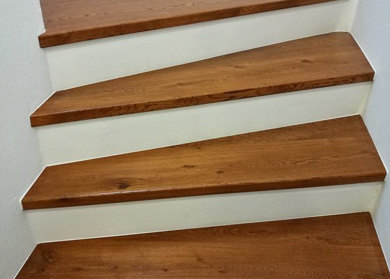 Dřevěné nášlapy na schody