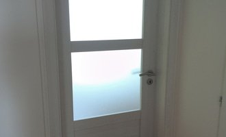 Montáž 2x obložkové zárubně vč dveří do panelového bytu