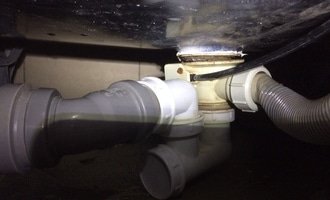Výměna těsnění u vany - instalatér - stav před realizací