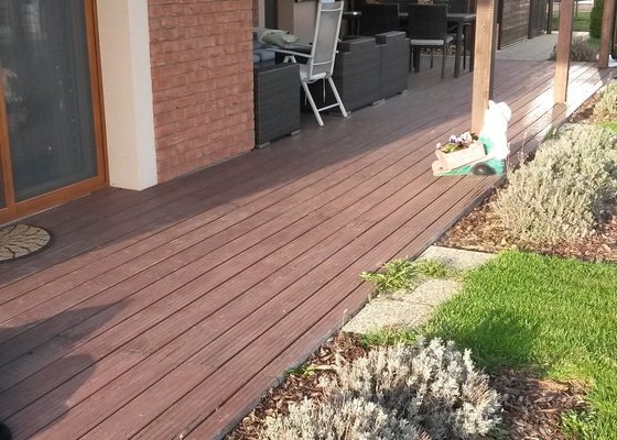 Renovace 50m2 dřevěné podlahy na terase - stav před realizací