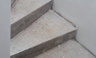 Betonové dekorativní schody-podstupnice - stav před realizací