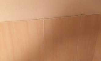 Oprava "vyboulené" dlažby v koupelně - stav před realizací