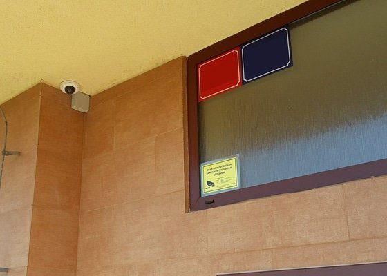 SVJ - Instalace přístupového systému pro otvírání vchodových dveří  a instalace kamerového systému