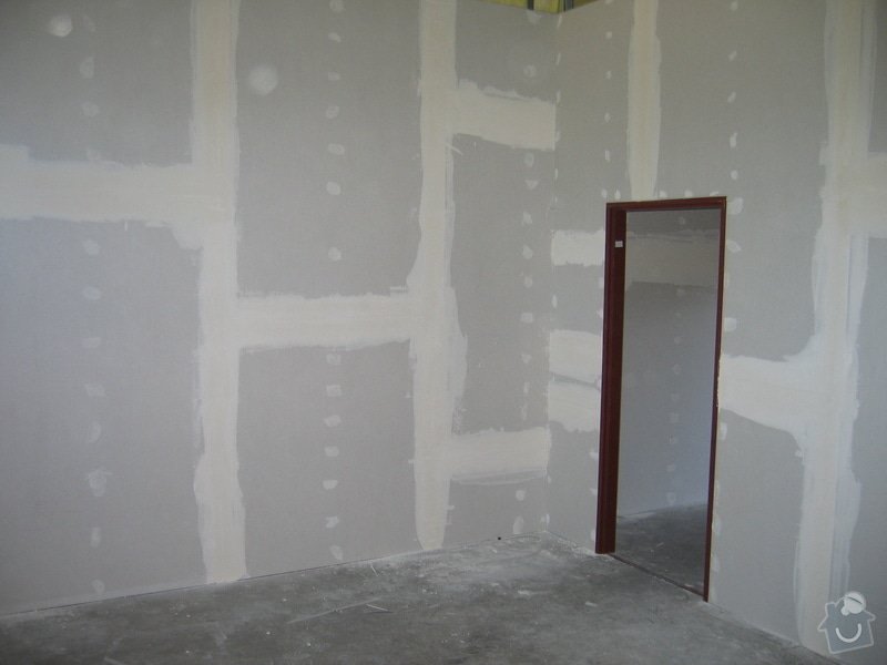 Montáže SDK příček, malby stěn, minerální podhledy a izolace: IMG_5537