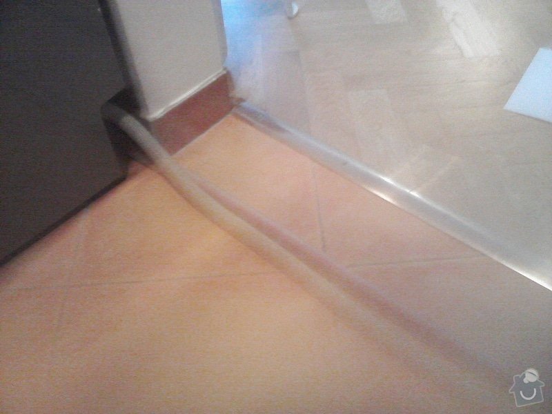 Výroba podlahového prahu na zakrytí hadic od myčky: P28-11-12_10-40_1_