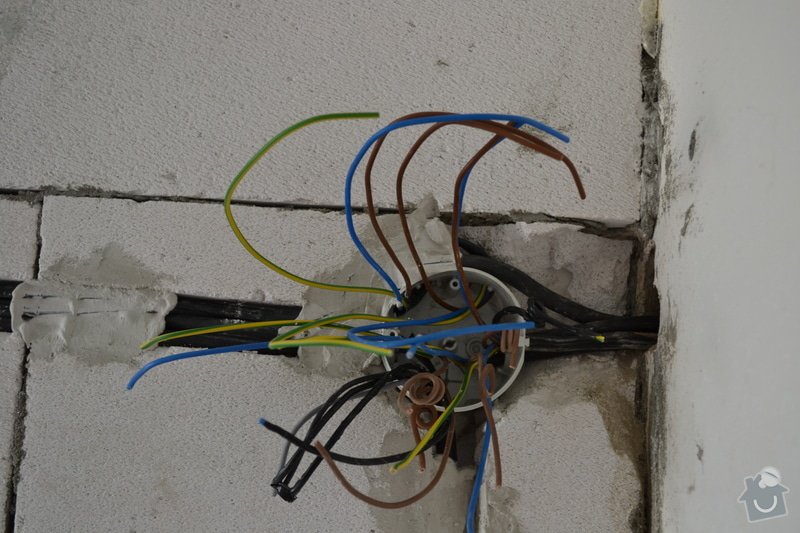 Kompletní elektroinstalace při rekonstrukci bytu a garáže: DSC_0229