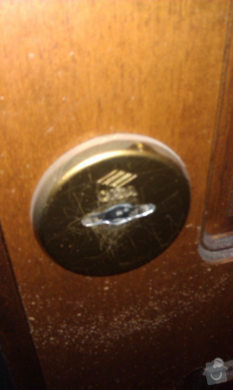 Výměna bezpečnostní vložky ve dveřích: IMAG0459