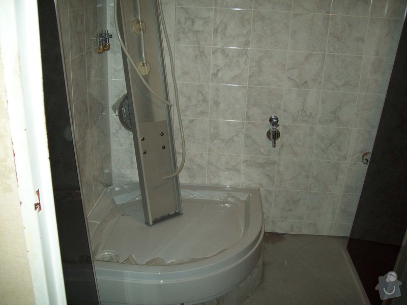 Rekonstrukce koupelny a WC v panelákovém bytě: 100_1143