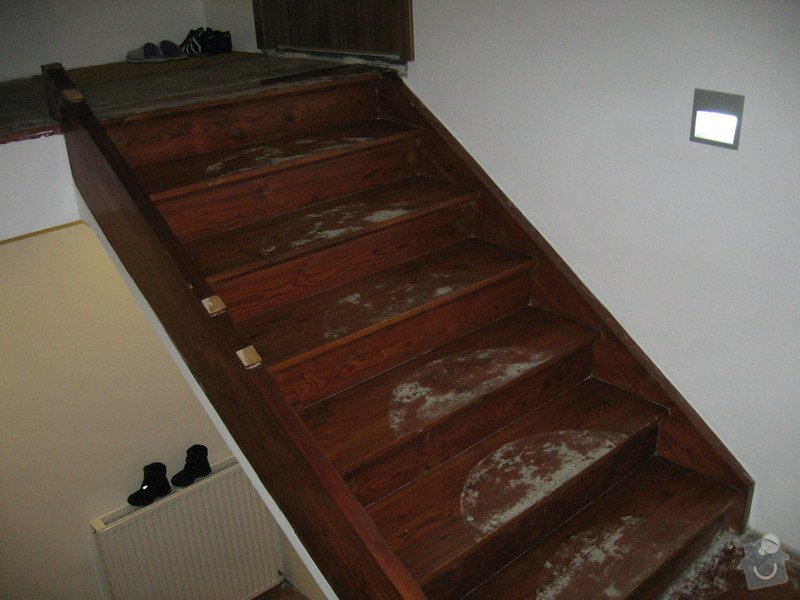Rekonstrukci dřevěnného schodiště : IMG_7702