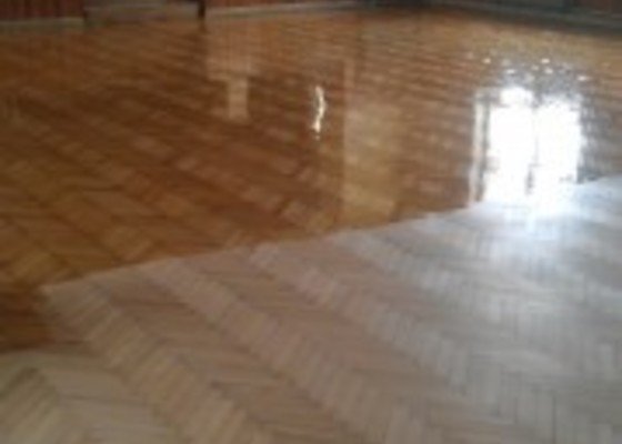Renovace podlahy taneční sál