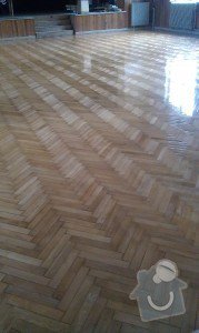 Renovace podlahy taneční sál: IMAG0137-179x300