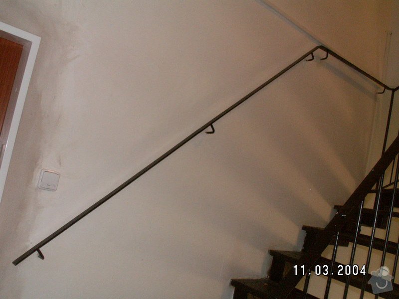 Montáž madel na zábradlí schodiště: PICT0006