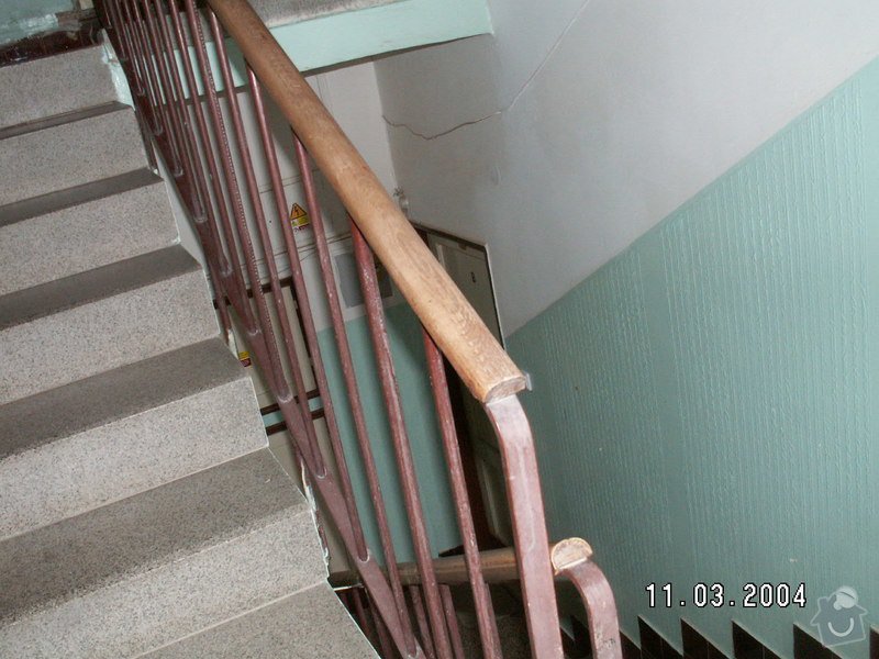 Montáž madel na zábradlí schodiště: PICT0008