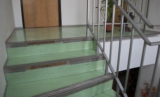 Polozeni PVC podlahy na schodiste - stav před realizací
