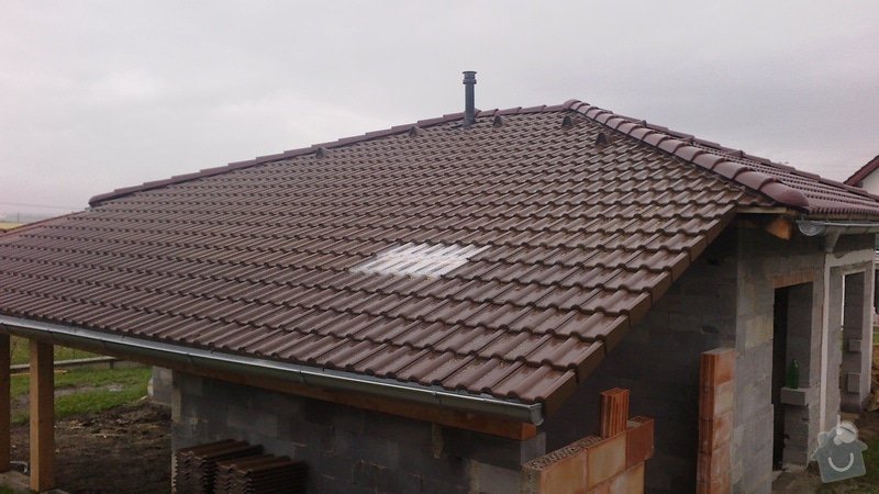 Zhotovení střechy: 2013-05-10-280