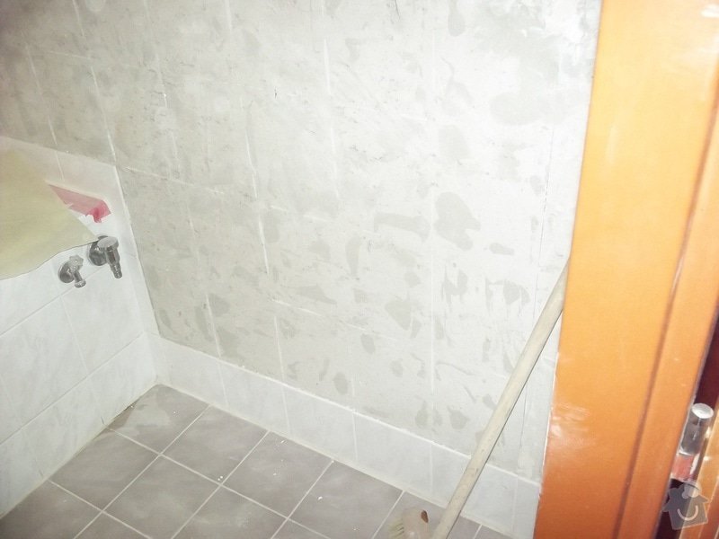 Oprava obkladu v koupelně: 100_1509