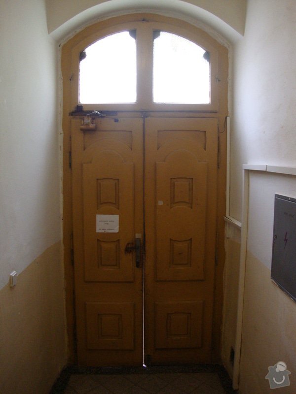 Renovace vstupních dveří: DSC09193