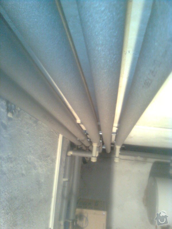 Podlahové topení a ohřev TUV v RD 3+1, anhydrit. podlaha: Obraz0480