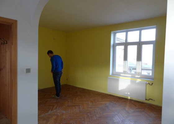 Renovace parket - 16m2 - stav před realizací