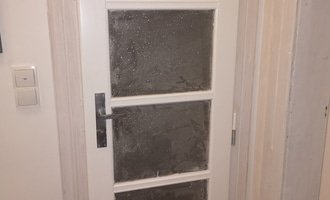 Renovace 5 dveří (broušení, tmelení, barvení)